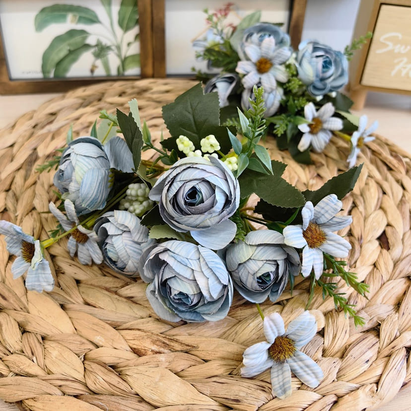 Искусственные цветы в Рязани | Цветы искусственные «Камелии с мелкоцветом», голубые, букет